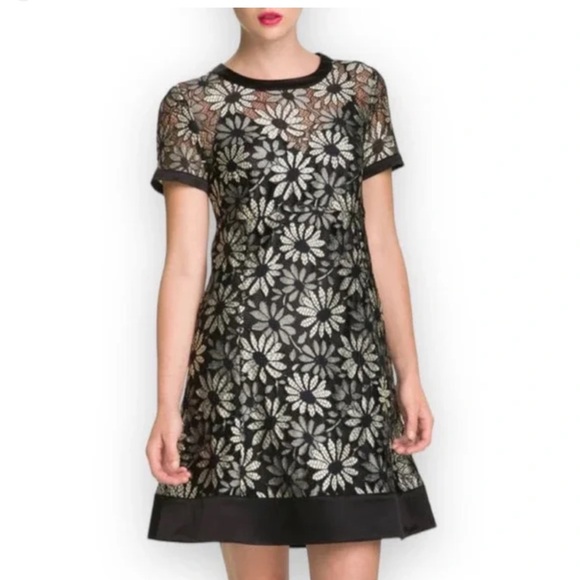 MARC by MARC JACOBS black multi daisy floral lace dress. Size 4 - Picture 2 of 16